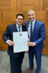 2021-12-16-10:35:27Assembleia Legislativa reconhece secretário de Administração como cidadão mato-grossense